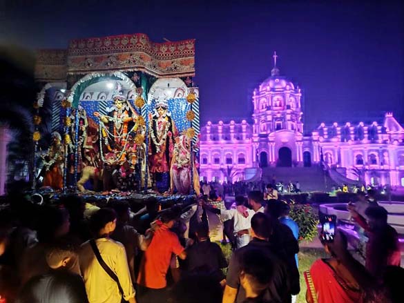 Durga Bari idol immersion process completed on the day of Vijaya Dashami on October 14