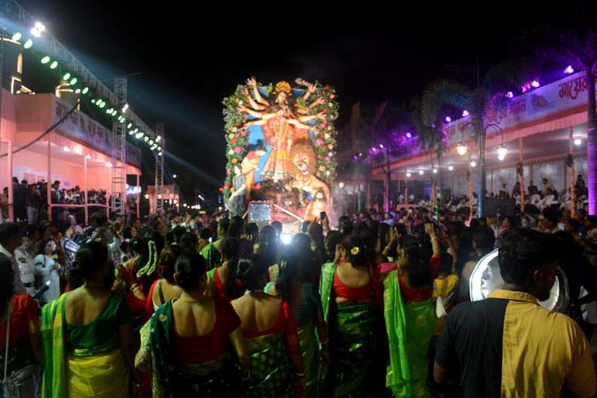 Mayer Gomon’ carnival organised amid much fanfare at Agartala on October 13