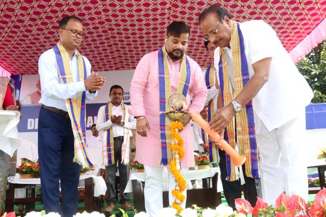 Governor Indrasena Reddy Nallu attend The Closing Programme of Women Driving Institute at Jirania on Nov 05