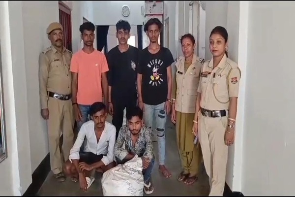 Railway police detain five youths with illegal drugs...